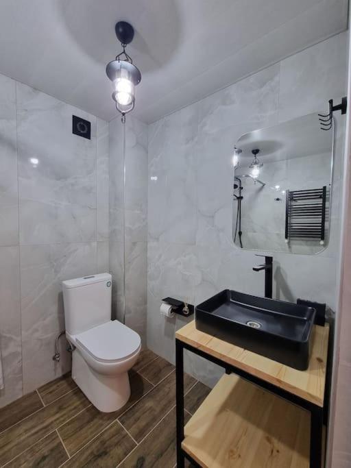 Villa Sunshine ,Whole Apartment,Апартмент Целиком 迪利然 外观 照片